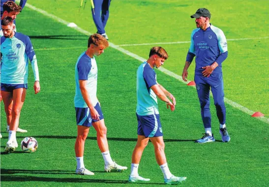  ?? EFE ?? Gestos serios en el entrenamie­nto de ayer del Atlético