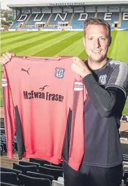  ?? Picture: SNS. ?? New Dundee signing Elliot Parish is hoping for healthy competitio­n for the goalkeeper’s jersey.