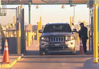  ?? ANGELA KOCHERGA/JOURNAL ?? There are fewer U.S. Customs and Border Protection officers at the Santa Teresa border crossing to check vehicles after officers were sent to California to help with the arrival of the migrant caravan. The staffing shortage is expected to create delays at New Mexico’s busiest port of entry.