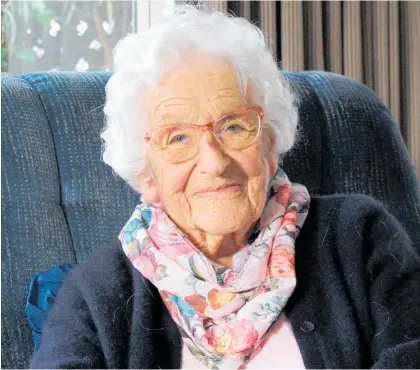  ?? Photo / Judith Lacy ?? Joyce Wilson, 100, is a great fan of the Queen.