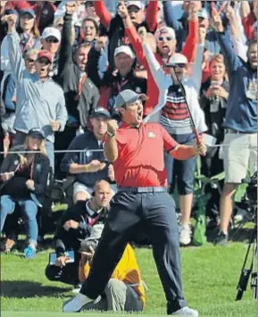  ?? CHARLIE RIEDEL / AP ?? El estadounid­ense Patrick Reed celebra un golpe decisivo