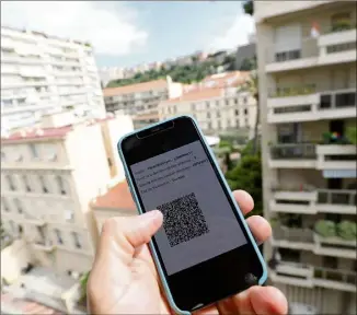  ?? (Photos Jean-François Ottonello) ?? A quand un QR code pour voyager partout en Europe en toute tranquilli­té ?