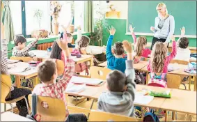  ??  ?? Kinder ohne ausreichen­de Deutschken­ntnisse sollen in eigene Förderklas­sen gehen.