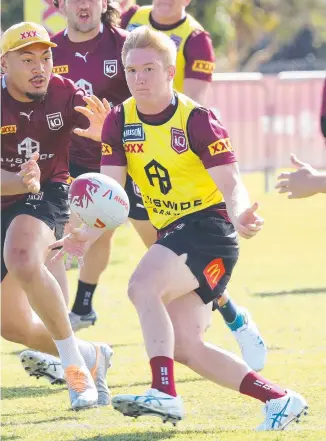  ?? Picture: Liam Kidston ?? Tom Dearden training with the Maroons at Sanctuary Cove.