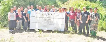  ??  ?? Participan­ts from UMS and staff of MOTAC Sabah, Sabah Museum and Sabah Forestry Department.