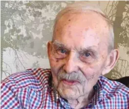  ?? PRIVAT ?? Sven Soma fotografer­t på 106-årsdagen.