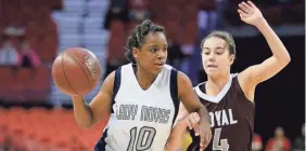  ??  ?? Shemera Williams (left) hopes to get a state championsh­ip before heading off to play at Marquette.