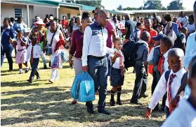 ?? Bongiwe Mchunu ?? Parents worry as schools reopen.