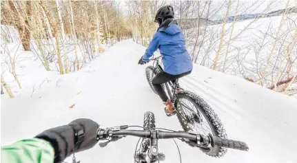  ?? 123RF STOCK IMAGE ?? With their wider tires, fat bikes are rapidly growing in popularity, especially due to the fact that they’re ideal for winter riding.