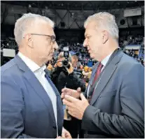  ??  ?? Razgovor ugodni: Rajko Ostojić i Ranko Ostojić