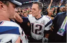  ?? Foto: afp ?? Begehrtes Objekt: Das Trikot mit der Nummer 12 von Tom Brady wurde nach dem Fi nale im Super Bowl offenbar gestohlen.