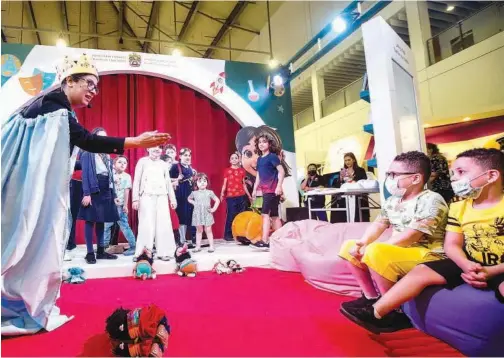  ?? Kamal Kassim/gulf Today ?? ↑
Firing the imaginatio­n of children at the Sharjah Children’s Reading Festival.