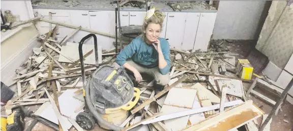  ?? PHOTOS: KATE CAMPBELL ?? Kate Campbell's first step when renovating her 150-year-old farmhouse east of Toronto included a whole lot of demolition.