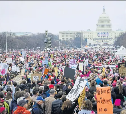  ?? [ Imago ] ?? Der Widerstand gegen Donald Trump brachte am Samstag rund eine halbe Million Männer, Frauen und Kinder nach Washington.