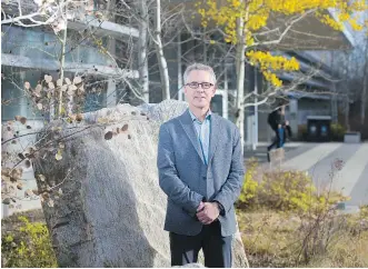  ?? RILEY BRANDT, UNIVERSITY OF CALGARY ?? U of C geophysics professor David Eaton studied seismic data readings around Fox Creek, showing correlatio­ns between two earthquake­s there in 2015 and fracking operations.