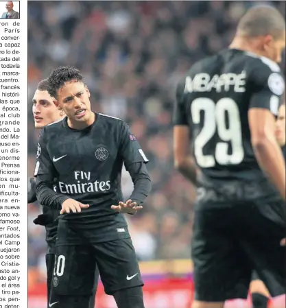 ??  ?? TENSIÓN. Neymar parece pedir más tranquilid­ad a Kylian Mbappé en uno de los momentos del partido.