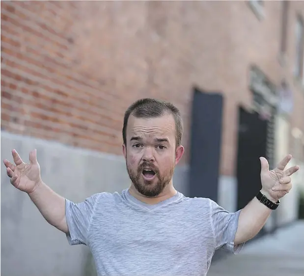  ??  ?? For California comedian Brad Williams, who stands 4-foot-4, so- called offensive humour “allows us to point out unfairness in society.”