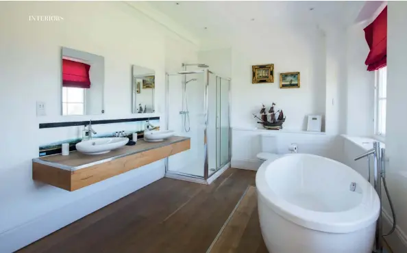  ??  ?? Above: The light and airy master bathroom. Below: Yurt Bramble brings new meaning to glamping.