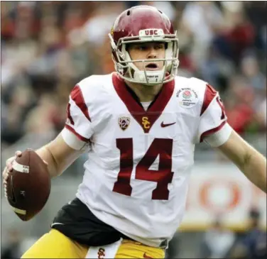  ?? JAE C. HONG — THE ASSOCIATED PRESS ?? USC quarterbac­k Sam Darnold is adjusting to being a star and a potential high pick in next year’s NFL Draft.