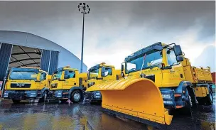  ?? ?? ● Gritters on standby at Rochdale council’s Princess Street depot