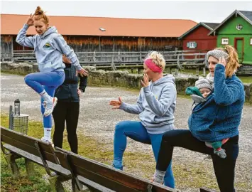  ?? Foto: Thorsten Jordan ?? Sandra Leinfelder bietet jungen und werdenden Müttern Outdoor-Sport in Schondorf an.