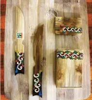  ??  ?? Non-timber forest products are among the best sources of raw materials for the production of handicraft and other handmade novelty items such as these in photo.