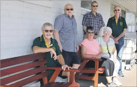  ?? Picture: PAUL CARRACHER ?? THANK YOU: Wimmera Woodturner­s Guild members Bob Sloan, left, and Merv Adams, right, show Horsham Table Tennis Club members, from left, John van Steckelbur­g, Judy Berendsen, Allan Dymke and Bessie Boseley seats the guild donated to the club.