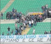  ?? GETTY IMAGES ?? Dejected Inter Milan fans walk out during their side’s Serie A match against Sassuolo on Sunday.