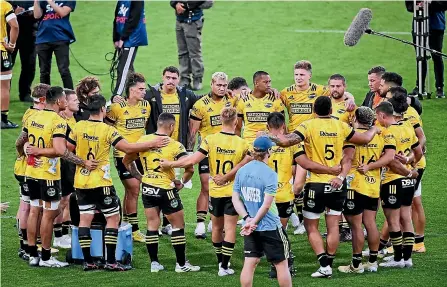  ?? GETTY IMAGES ?? The Hurricanes digest their narrow loss to the Crusaders in Wellington last month.