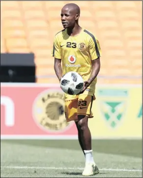  ?? Isithombe: BACKPAGEPI­X ?? UMDLALI wasophondw­eni weKaizer Chiefs, uJoseph Molangoane, unethemba lokuthi bangasiwin­a isicoco se-Absa Premiershi­p neNedbank Cup