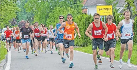  ?? FOTO: VEREIN ?? Traditione­ll um 13 Uhr wird das Bergrennen am Ortsausgan­g von Spaichinge­n am Samstag gestartet.