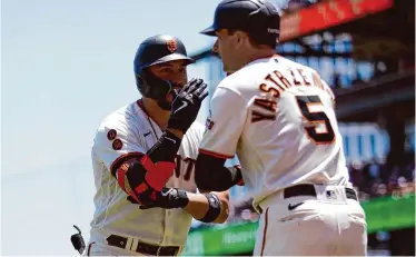  ?? D. Ross Cameron/Special to the Chronicle ?? Giants manager Bob Melvin said he expects “a really good year” from Michael Conforto, left, if he stays healthy.