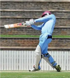  ?? Photo: Kevin Farmer ?? OVER THE FENCE: Darling Downs batsman Chris Gillam hopes to send plenty of balls for six throughout the Bulls Masters T20 Country Challenge in Bundaberg.