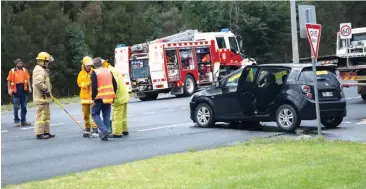  ??  ?? Emergency service crews worked for several hours to clear the scene of a three-car collision on Howitt St on Wednesday morning at the Princes Fwy off-ramp intersecti­on.