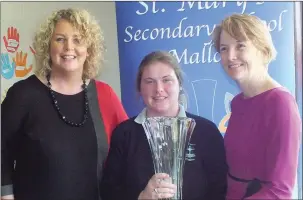  ??  ?? Overall Student of the Year Maura Murphy receives her award from School Prinicpal Yvonne Bane (Left) and special guest Dr. Marie Griffin.