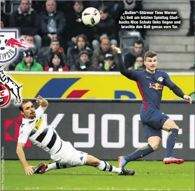  ??  ?? „Bullen“-Stürmer Timo Werner (r.) ließ am letzten Spieltag Gladbachs Nico Schulz links liegen und
brachte den Ball genau vors Tor.