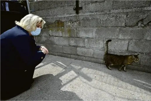  ?? PhotoA.MARCHI.PHOTOPQR.L’ESTREPUBLI­CAIN ?? A Toul (Meurthe-et-Moselle) en juin, lors d’une visite du refuge pour animaux du Mordan.