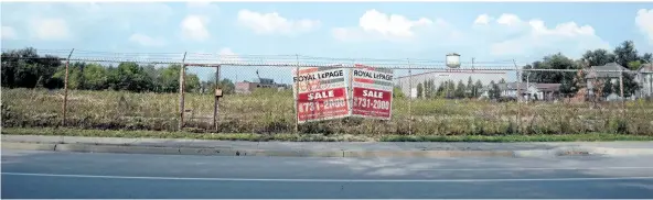  ?? DAVE JOHNSON/ TRIBUNE FILE PHOTO ?? The City of Welland will have a Phase 2 environmen­tal assessment and risk assessment carried out on the former Atlas Steel lands on East Main Street. It's just one of the brownfield lands Welland has. The city is updating its 11- year- old brownfield...