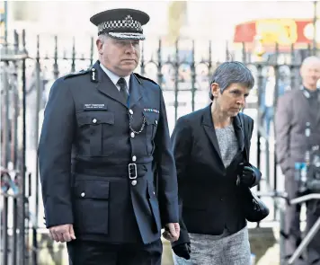  ??  ?? Sir Craig Mackey, the former acting Met Police commission­er, with Commission­er Cressida Dick