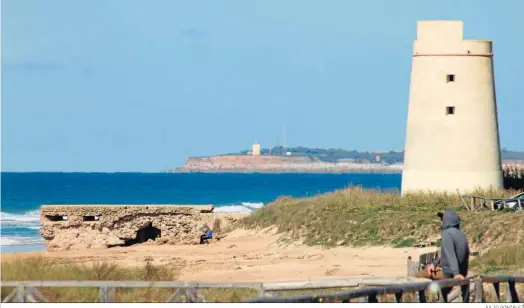  ?? JULIO GONZÁLEZ ?? Imagen de la playa de El Palmar, cercana al lugar donde se encuentra la discoteca, en el término municipal de Vejer.