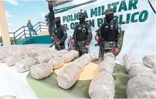  ?? FOTO: EL HERALDO ?? Los 81 paquetes de marihuana estaban embalados en bolsas plásticas y cubiertos de cinta adhesiva.