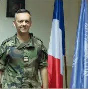  ??  ?? Avec   binationau­x au Liban, dix fois plus en France, et  millions d’euros par an d’échanges commerciau­x, les intérêts français au pays du cèdre restent importants, selon le lieutenant-colonel Edel.