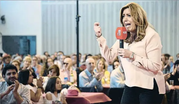  ?? JAVIER BLASCO / EFE ?? La presidenta andaluza y candidata a secretaria general del PSOE, Susana Díaz, en una comida mitin en Tierz (Huesca) el pasado domingo
