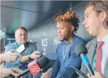  ?? ?? Ronald Acuña Jr. conversa con la prensa en el Truist Park