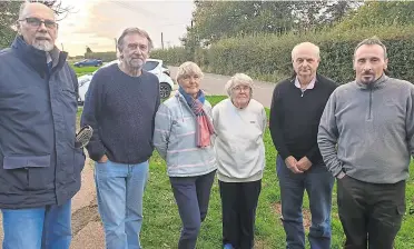  ?? ?? A number of Sturry residents, pictured, went without post for 12 days