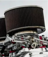  ??  ?? Right: Four-barrel carburetto­rs are generally used for high-displaceme­nt V8 engines
