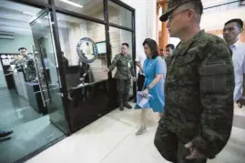  ?? OF THE OFFICE OF VICE PRESIDENT —PHOTO COURTESY ?? MILITARY BRIEFING Vice President Leni Robredo attends a military briefing on the Marawi City situation at the Armed Forces’ Command Center in Camp Aguinaldo.