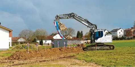  ?? Foto: Marlene Volkmann ?? Ein erster Schritt für die Zukunftsfä­higkeit Rinnenthal­s ist der Bau des neuen Kinderhaus­es, der gerade begonnen hat.