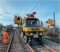  ?? ?? A Nexus team at work, repairing damage to a 250 metre stretch of overhead lines between Palmersvil­le and Northumber­land Park. NEXUS