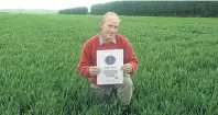  ?? PHOTO: ENSIGN FILES ?? Way to grow . . . Otama farmer Mike Solari has been a Guinness World Record holder, having set a wheatgrowi­ng record of 15.363 tonnes per hectare in March 2007.